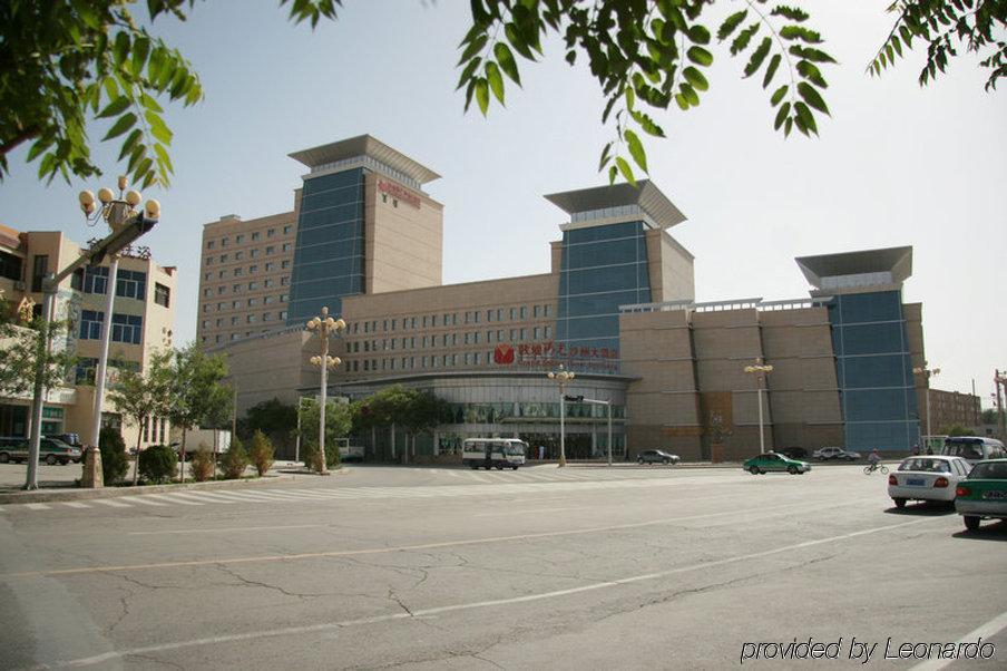 Grand Soluxe Hotel Dunhuang Bagian luar foto