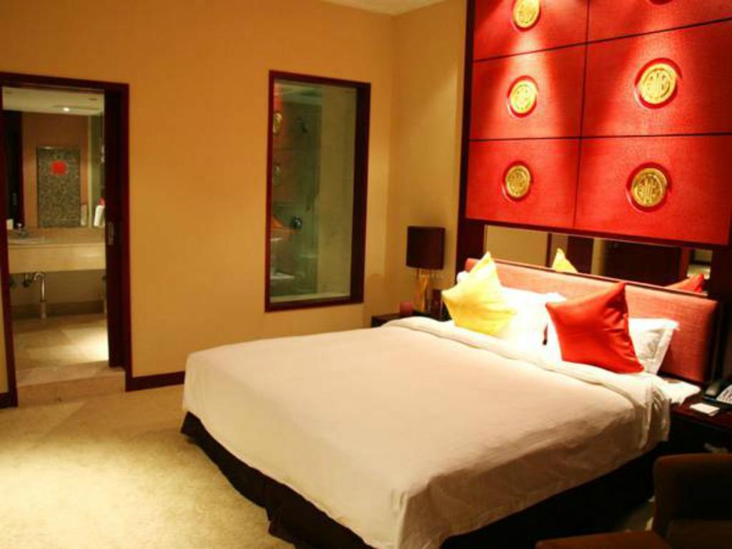 Grand Soluxe Hotel Dunhuang Bagian luar foto