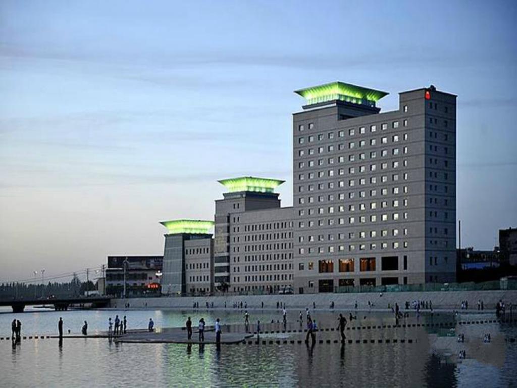 Grand Soluxe Hotel Dunhuang Bagian luar foto